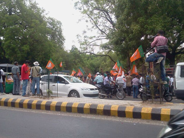 BJP all set to clean sweep Gujarat, leads in all 26 seats BJP all set to clean sweep Gujarat, leads in all 26 seats