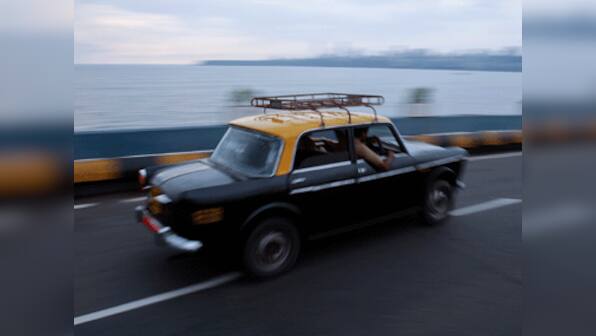 Mind your language! Mumbai airport cabbies to get lessons in English, courtesy