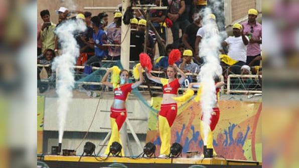 Unruly fans hurl water bottles at cheerleaders, run them off