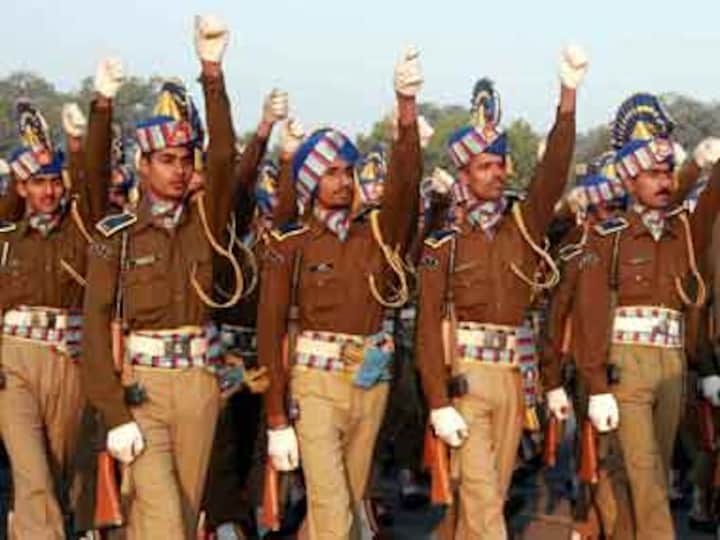 CRPF jawan commits suicide in Kashmir