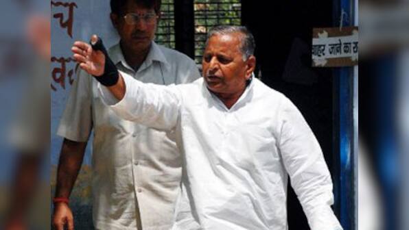 Mulayam accuses NDA, UPA of exposing India to 'China threat'