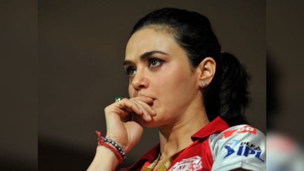 Angry Preity Zinta finds herself amid Modi-Kejriwal tug-of-war