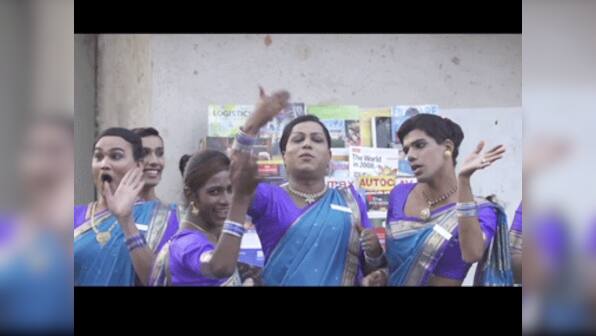 Seat belt pehno, dua lelo: Watch transgenders give road safety instructions