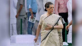 Sonia expresses grief over Gorakhdham Express accident