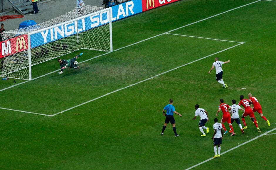 France earned a penalty when Karim Bebzema was brought down inside the box by Johan Djourou but goalkeeper Diego Benaglio saved the penalty and then Mathieu Debuchy hammered the rebound against the woodwork. Reuters