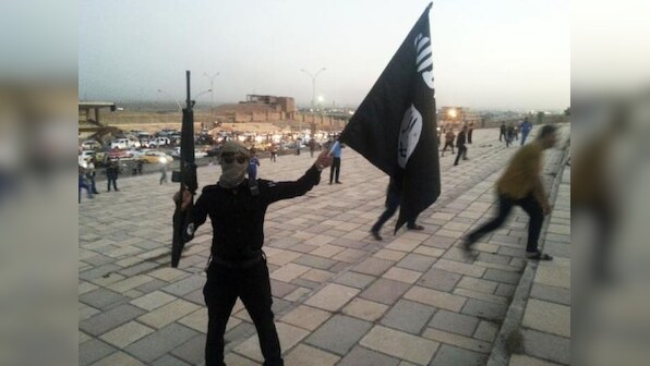 Militants attack Iraq air base, U.S. advisers arrive