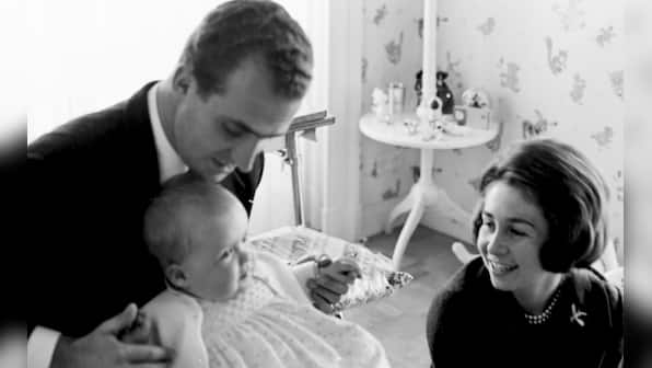 Images: Spanish King Juan Carlos' life in photographs