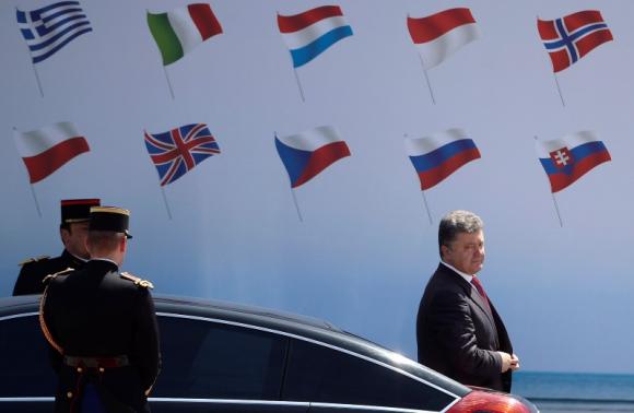 Ukraine's Poroshenko to be sworn in as east seethes with separatist conflict Ukraine's Poroshenko to be sworn in as east seethes with separatist conflict