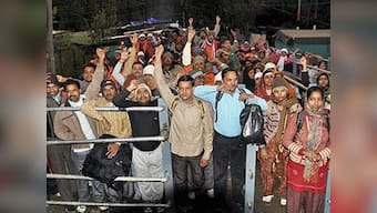Amarnath yatra's first batch flagged off in Jammu