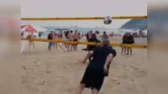 Viral Video: Did Van Persie learn the flying header from Arsene Wenger?