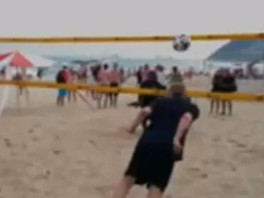 Viral Video: Did Van Persie learn the flying header from Arsene Wenger? Viral Video: Did Van Persie learn the flying header from Arsene Wenger?