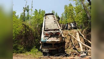 Minibus falls into gorge in Jammu, 2 killed, 21 injured