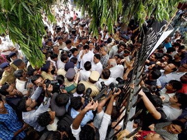 Campa Cola: Residents thwart attempts of BMC to cut off supplies Campa Cola: Residents thwart attempts of BMC to cut off supplies