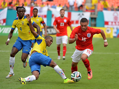 Alex Oxlade-Chamberlain will be fit for World Cup, says Roy Hodgson Alex Oxlade-Chamberlain will be fit for World Cup, says Roy Hodgson