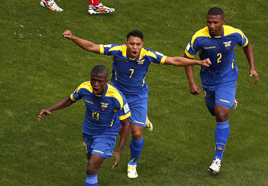 Honduras, Ecuador look to up the ante in must-win game Honduras, Ecuador look to up the ante in must-win game