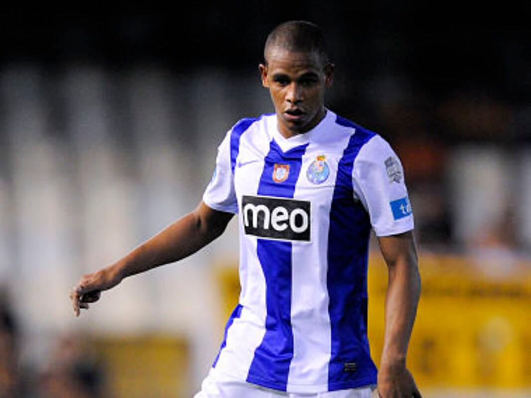 Manchester City Complete Signing Of Midfielder Fernando From Porto Sports News Firstpost