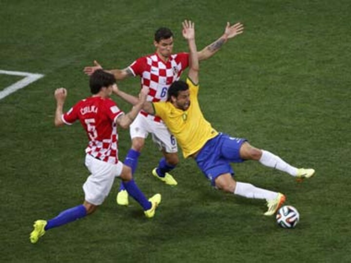 World Cup 2014: Diving becomes popular debate after Fred flops
