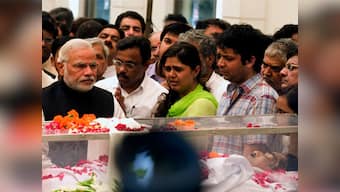 Bereaved BJP mourns 'farmer's leader' Gopinath Munde