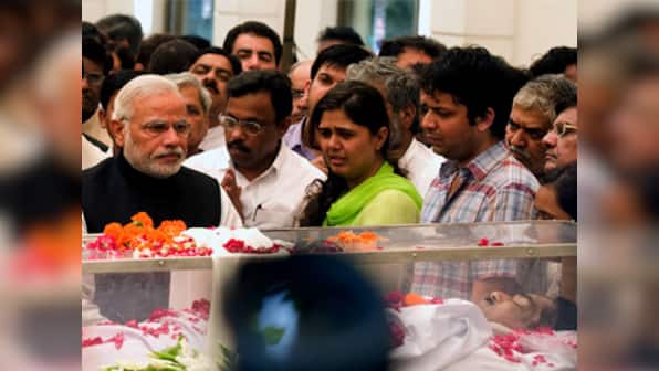 Bereaved BJP mourns 'farmer's leader' Gopinath Munde