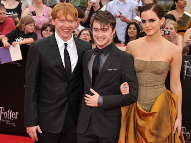 'Harry Potter' stars attend 'Wizarding World' theme park ride debut