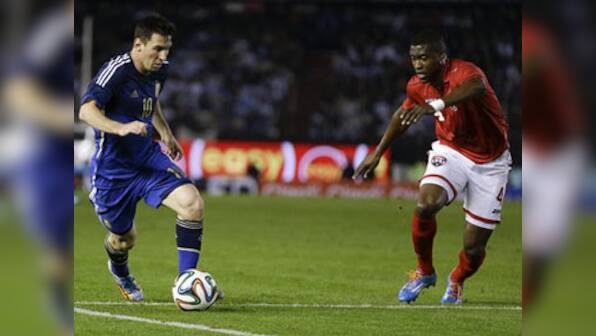 Two red cards in England 2-2 Ecuador; Messi scoreless in Argentina win