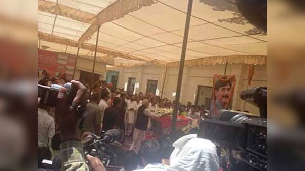 Live: Gadkari gets charge of porfolios held by Munde