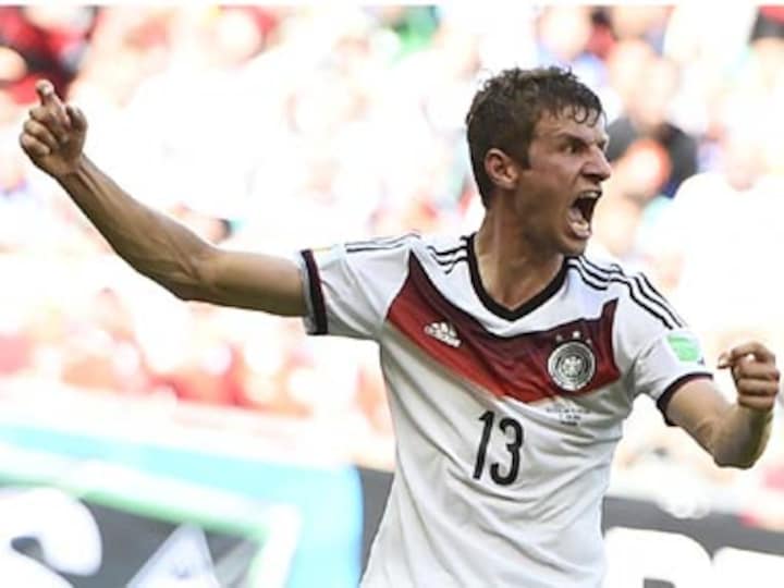 Joachim Loew praises brilliant Mueller, hints at changes