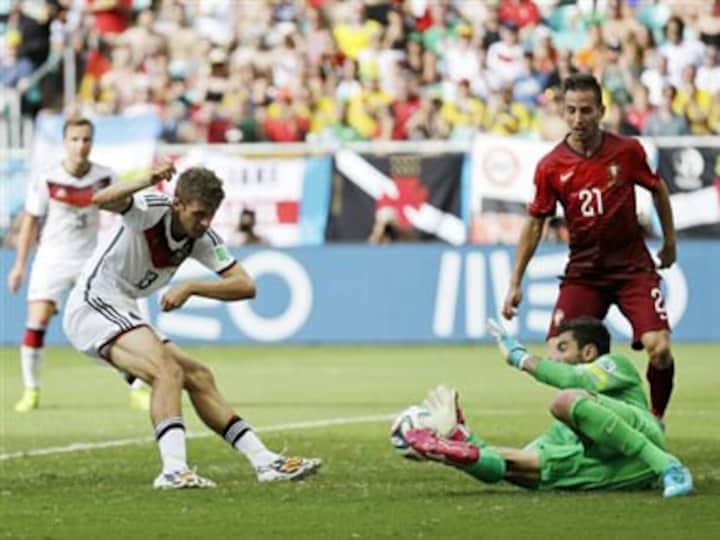 Forget shackled Ronaldo: Germany's Mueller is man to watch