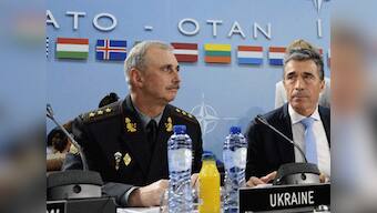 Ukraine crisis: NATO accuses Russia of not 'respecting commitments' 