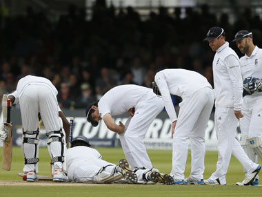 Sri Lanka No 11 survives dramatic last over to save Test against England Sri Lanka No 11 survives dramatic last over to save Test against England