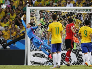 WC 2014: Outstanding Ochoa thwarts Brazil as Mexico escape with draw WC 2014: Outstanding Ochoa thwarts Brazil as Mexico escape with draw