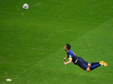 Van Persie’s first goal against Spain is his first Dutch goal in 3 consecutive World Cups. Getty Images