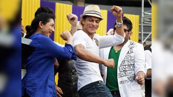 KKR felicitation: Shah Rukh Khan lights up Eden with kisses, dance
