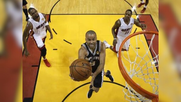 NBA Finals: Leonard stars as Spurs thump Heat to take 2-1 series lead