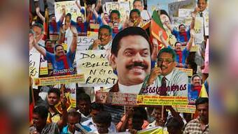 Modi don't be foolish: Pro govt protests outside Indian HC in SL