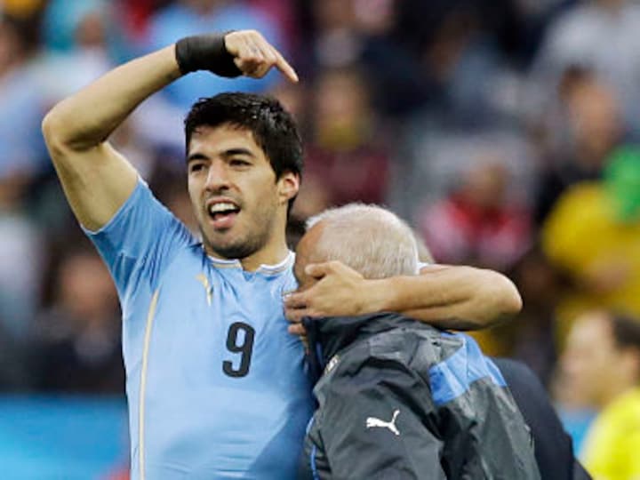 Uruguay's physio postponed his cancer treatment to get Suarez fit again