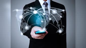 What drives CXOs' mobile device purchasing decisions?