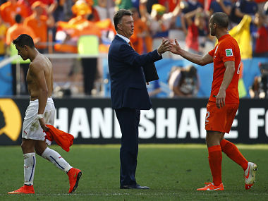 Dutch coach Louis van Gaal goes on attack over 'defensive' strategy Dutch coach Louis van Gaal goes on attack over 'defensive' strategy
