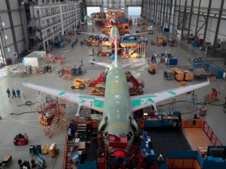 Neo version of A330 : Airbus set to upgrade its bestseller with new Rolls-Royce engines Neo version of A330 : Airbus set to upgrade its bestseller with new Rolls-Royce engines
