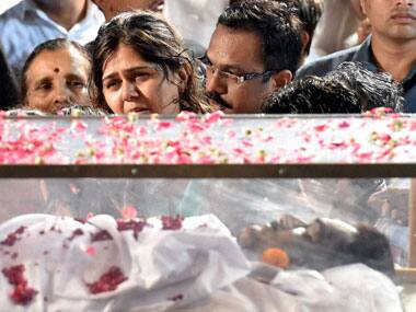 Munde's mortal remains being flown to Beed for funeral