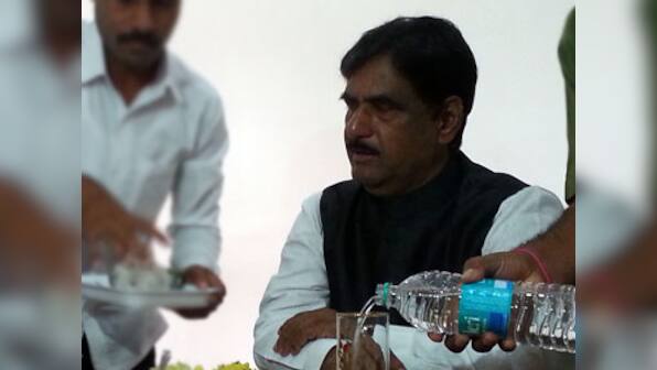 Gopinath Munde dies in accident, driver of Indica arrested 