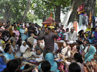 Govt to approve Rs 20 lakh rehabilitation package for Kashmiri Pandits Govt to approve Rs 20 lakh rehabilitation package for Kashmiri Pandits