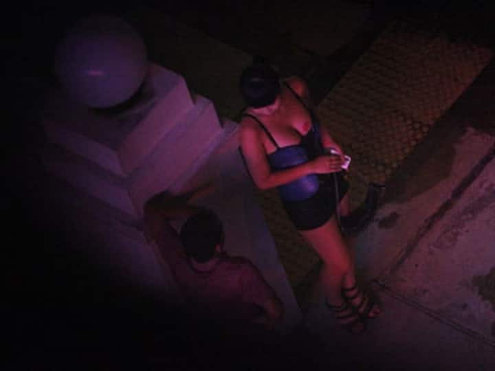 Canada's new prostitution law: Legal to sell sex, illegal to buy