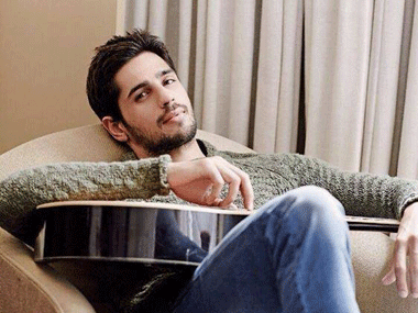 Sidharth to star in remake of Hollywood boxing drama Warrior Sidharth to star in remake of Hollywood boxing drama Warrior
