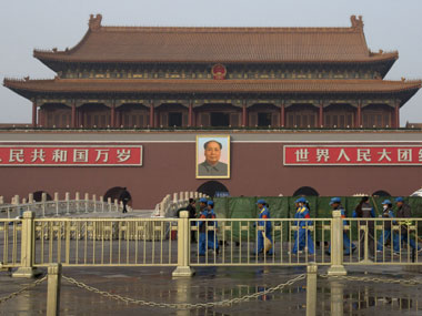 China: Three sentenced to death for 2013 Tiananmen Gate attack China: Three sentenced to death for 2013 Tiananmen Gate attack