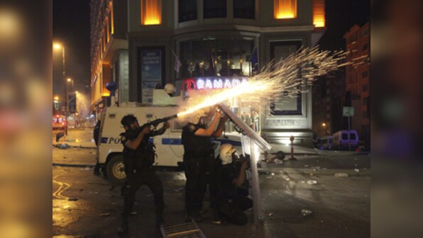 Turkey: Two dozen anti-government activists put on trial