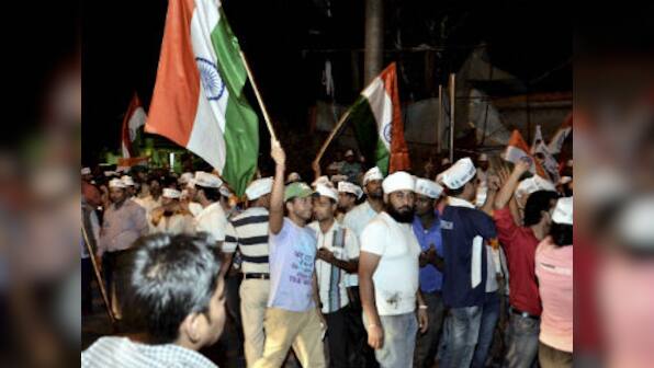 AAP activists arrested for putting up party posters in Delhi