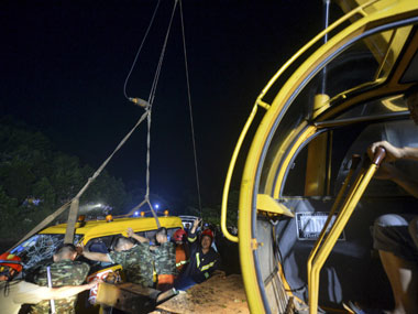 China: Bus crash in kills 11, including 8 children China: Bus crash in kills 11, including 8 children