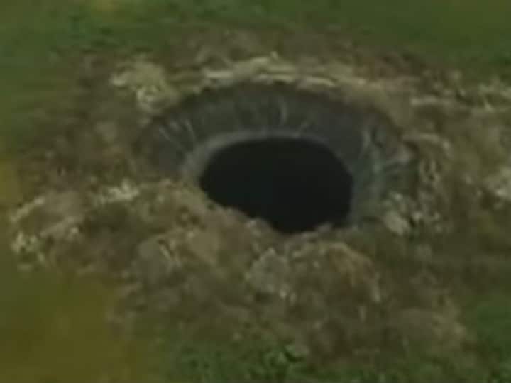 Russia: Giant crater known as 'End of the world' sparks mystery