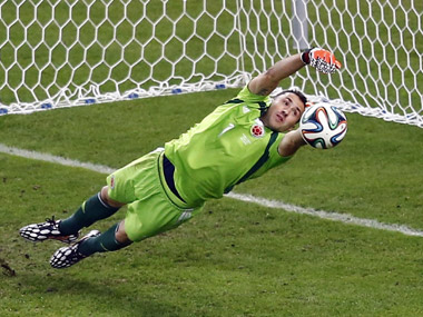 Colombian goalkeeper David Ospina signs for Arsenal Colombian goalkeeper David Ospina signs for Arsenal